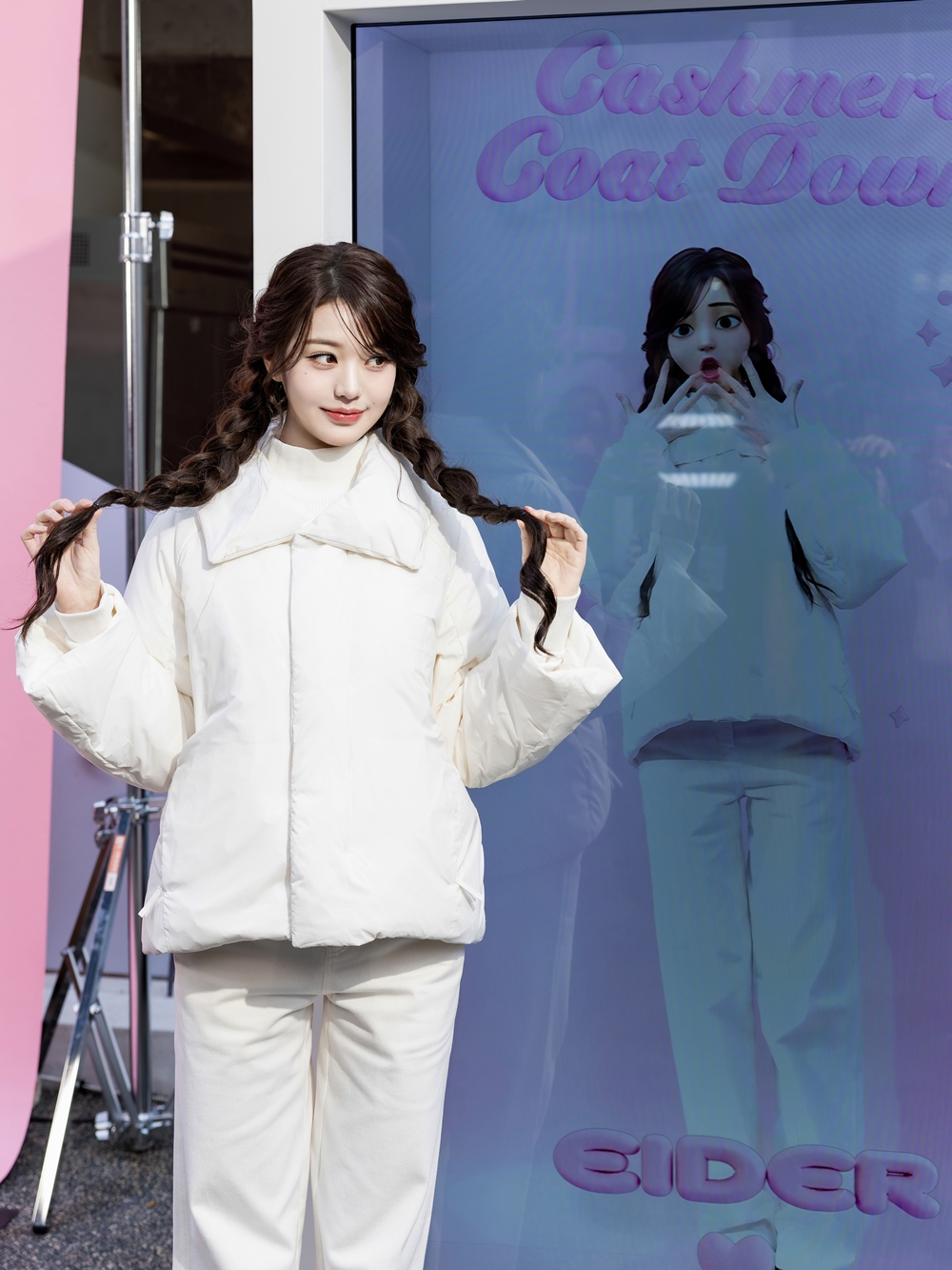 아이더, 움직이는 팝업으로 '캐시미어 다운' 마케팅 시작 1312-Image